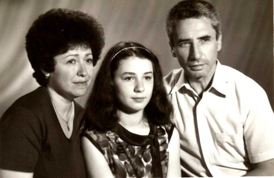 �� ����� ������ - ������������� � ������������� ���� ���������� �������. ���� 1987 -�� ����